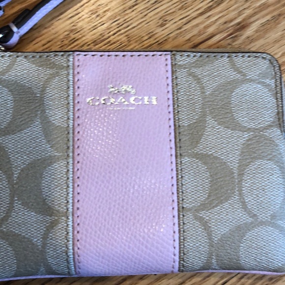 Coach Wristlet - Picture 2 of 7